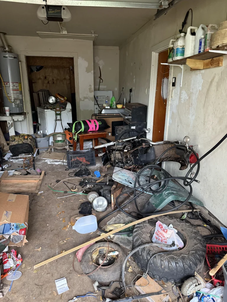 Fast and reliable garage cleanout services in the US – Pro Junk Dispatch clears clutter quickly.